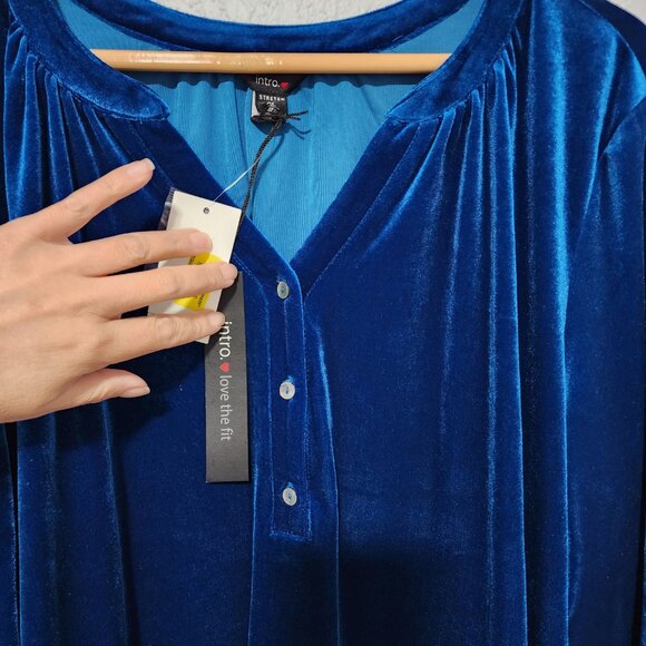Women's Intro Velvet Long Sleeve Top Size XL Blue Color NWT Festival Feminine - Picture 5 of 7